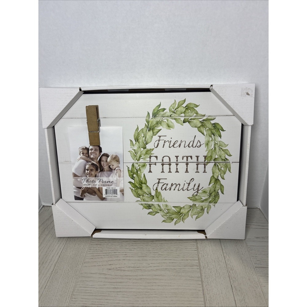 Farmhouse Wood Picture Frame Wreath Design clip hold "Friends Faith Family" 4x6